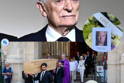 Cérémonie en l’église de Saint-Germain-des-Prés pour Philippe Labro : Marc-Olivier Fogiel, Patrick Cohen et d’autres membres de la famille RTL réunis
