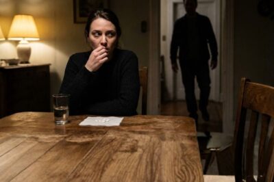 Mon mari me droguait tous les soirs. Un jour, j’ai fait semblant d’avaler les pilules… et ce que j’ai vu ensuite…