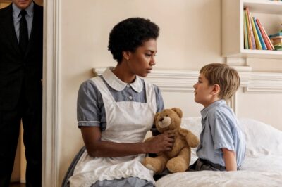 Un millionnaire installe une caméra cachée et surprend sa domestique en train d’accomplir un geste qui va changer sa vie à jamais.