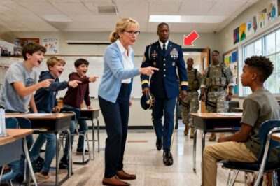 Un professeur traite un garçon noir de menteur au sujet du travail de son père — il s’est tu à l’arrivée d’un général quatre étoiles